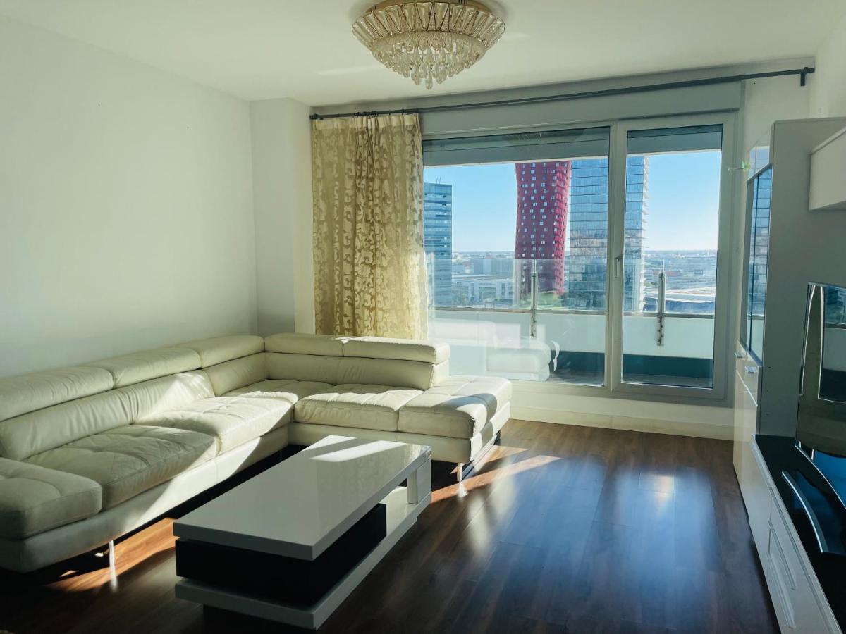 Fira De Barcelona City View Apartment With Garage Parking L'Hospitalet de Llobregat Exterior photo