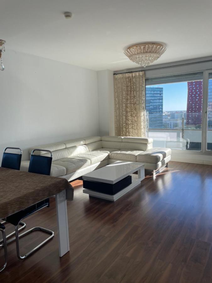 Fira De Barcelona City View Apartment With Garage Parking L'Hospitalet de Llobregat Exterior photo