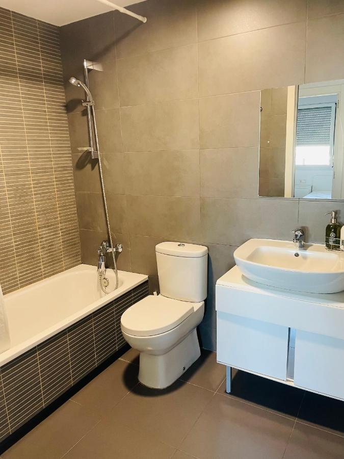 Fira De Barcelona City View Apartment With Garage Parking L'Hospitalet de Llobregat Exterior photo