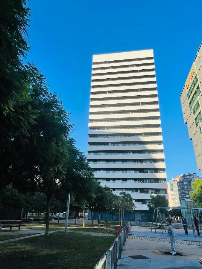 Fira De Barcelona City View Apartment With Garage Parking L'Hospitalet de Llobregat Exterior photo